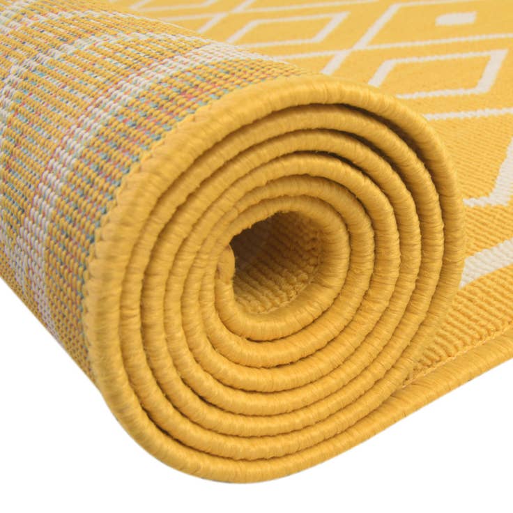 Detail image of 2' x 8' Easy-Clean Trellis Indoor / Outdoor Runner Rug