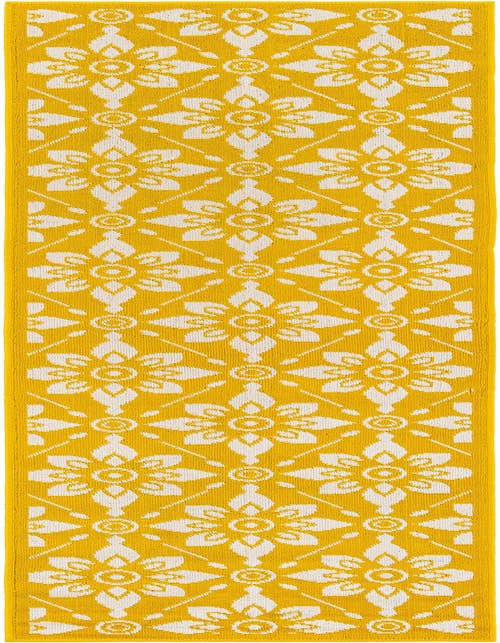 Detail image of 2' x 8' Easy-Clean Trellis Indoor / Outdoor Runner Rug
