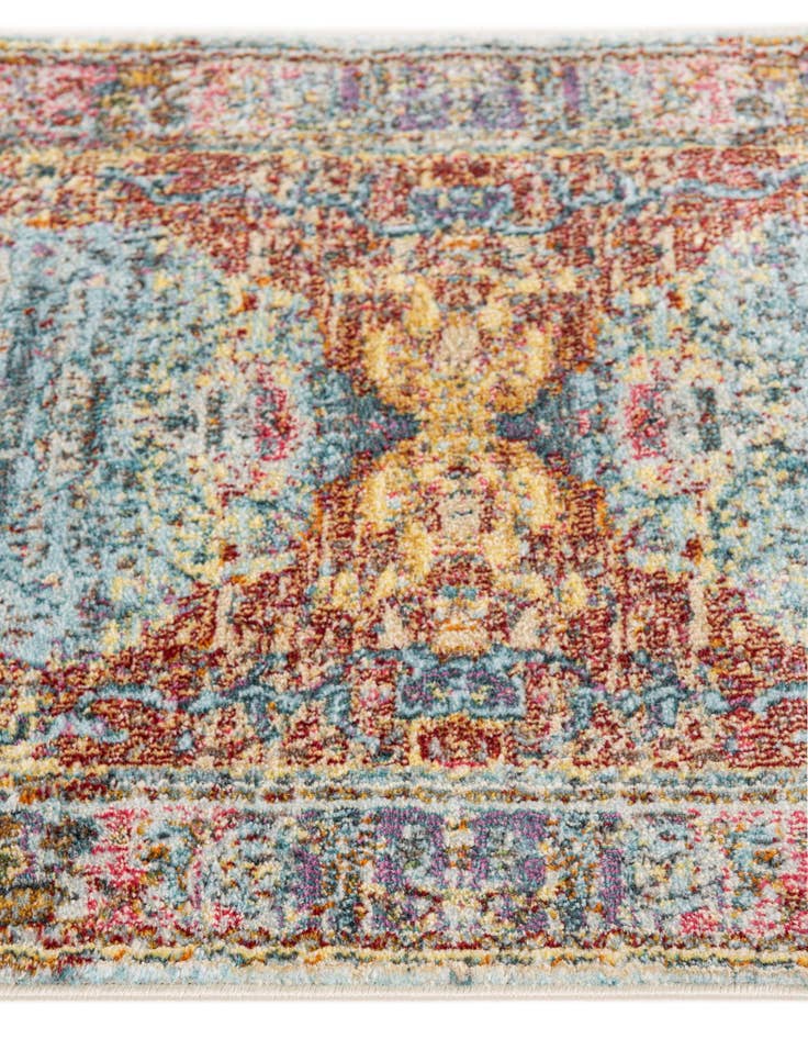 Detail image of 2' 5 x 6' 7 Santiago Runner Rug