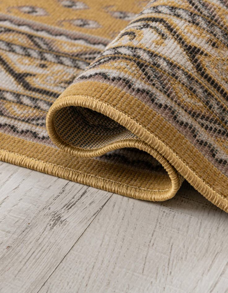 Detail image of 2' 9 x 9' 10 SoHo Runner Rug