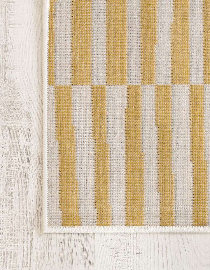 2' 9 x 9' 10 SoHo Runner Rug