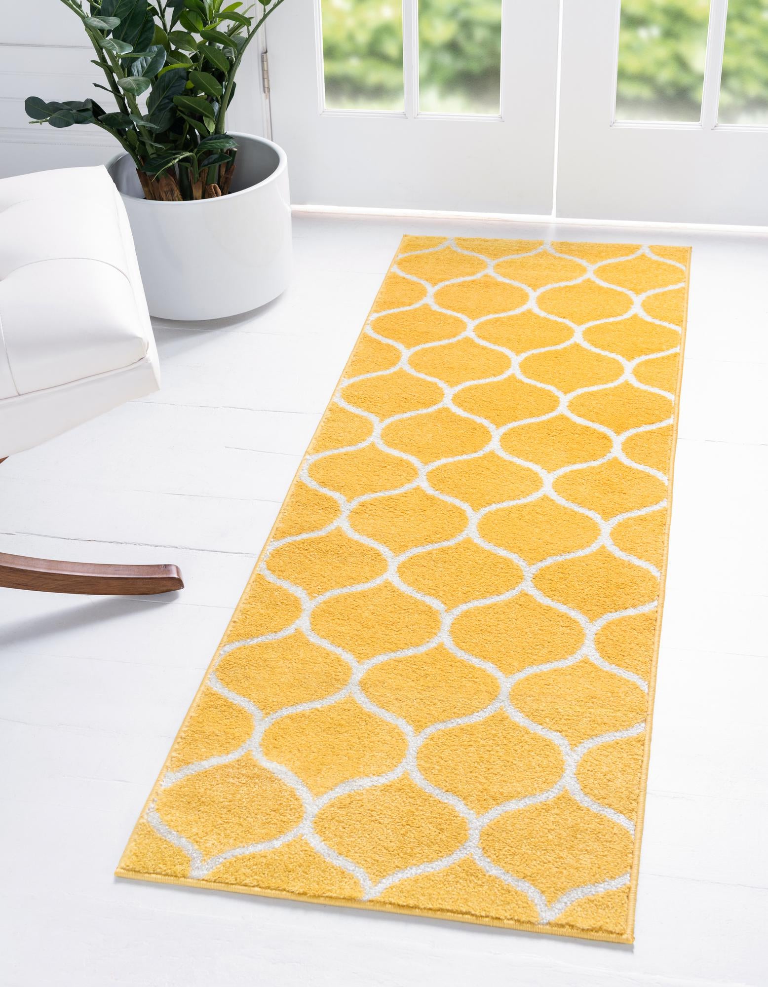 2' x 13' Trellis Frieze Runner Rug