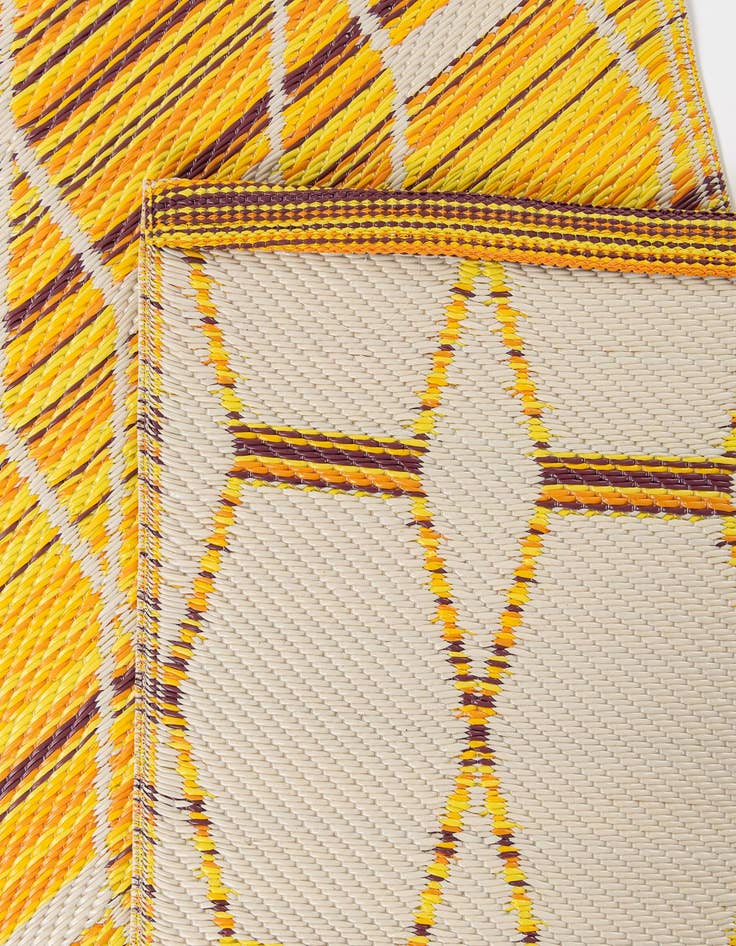 Detail image of 2' x 6'  Washable Vista Breeze Indoor / Outdoor Runner Rug