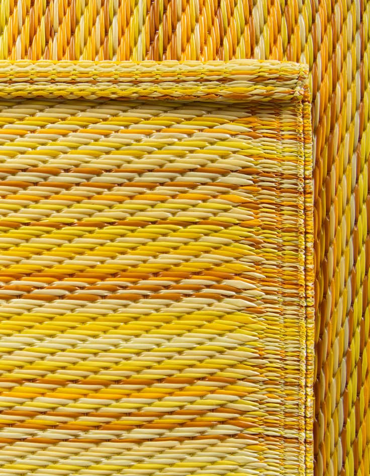 Detail image of 2' x 6' Easy-Clean Vista Breeze Indoor / Outdoor Runner Rug