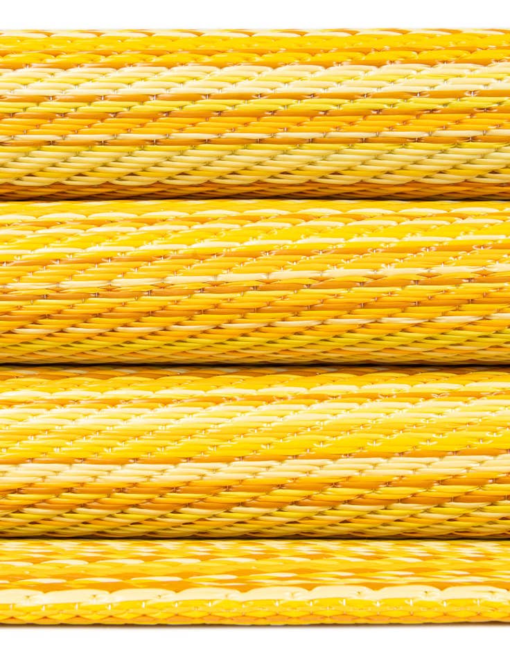 Detail image of 2' x 6' Easy-Clean Vista Breeze Indoor / Outdoor Runner Rug