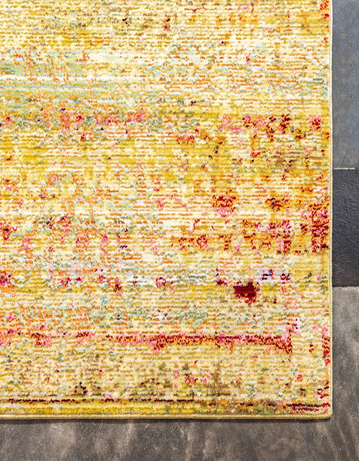 Detail image of 8' x 8' Alexis Square Rug