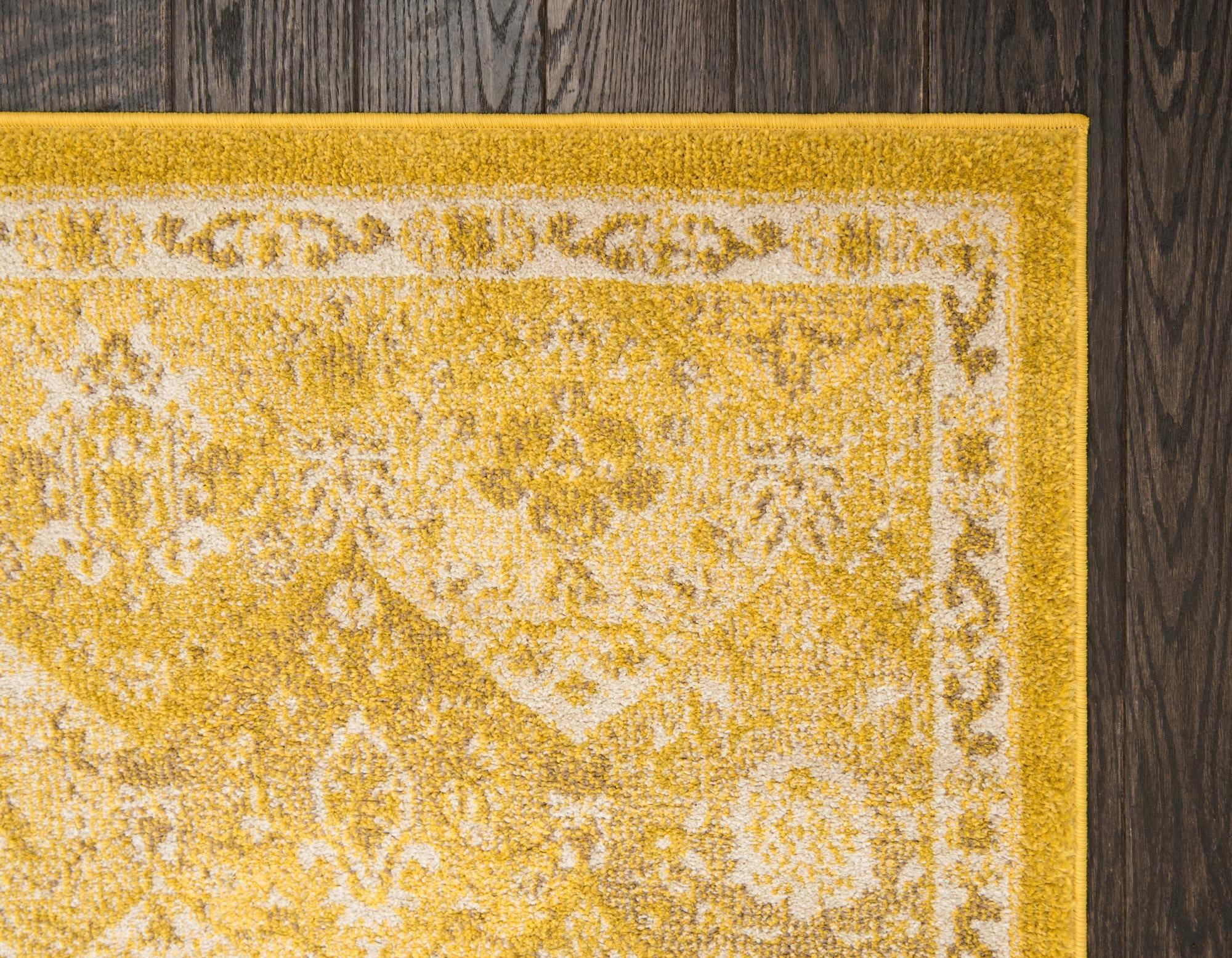 7' 10 x 7' 10 Carrington Square Rug
