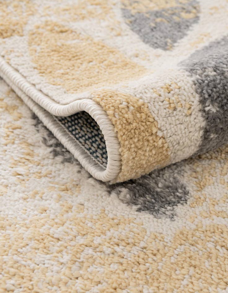 Detail image of 7' x 7' Charleston Square Rug