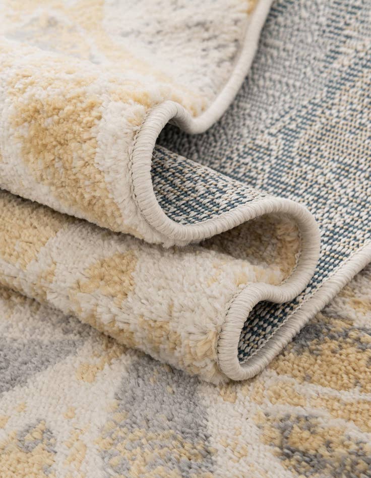 Detail image of 7' x 7' Charleston Square Rug