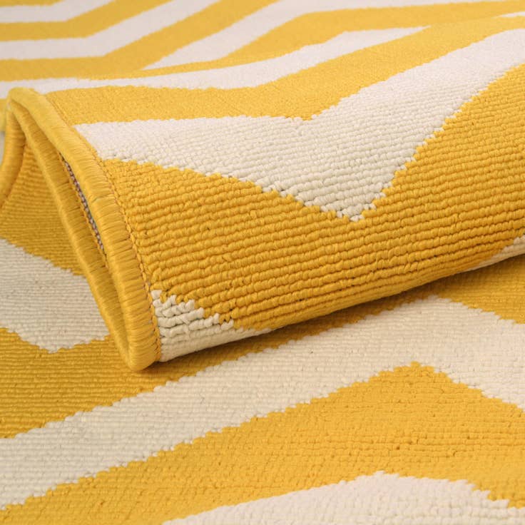 Detail image of 7' 10 x 7' 10 Easy-Clean Coastal Indoor / Outdoor Square Rug