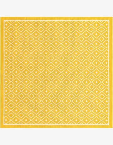 7' 10 x 7' 10 Easy-Clean Trellis Indoor / Outdoor Square Rug