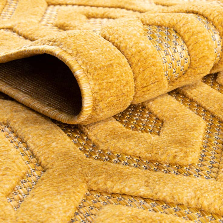 Detail image of 7' 10 x 7' 10 Easy-Clean Trellis Textured Indoor / Outdoor Square Rug