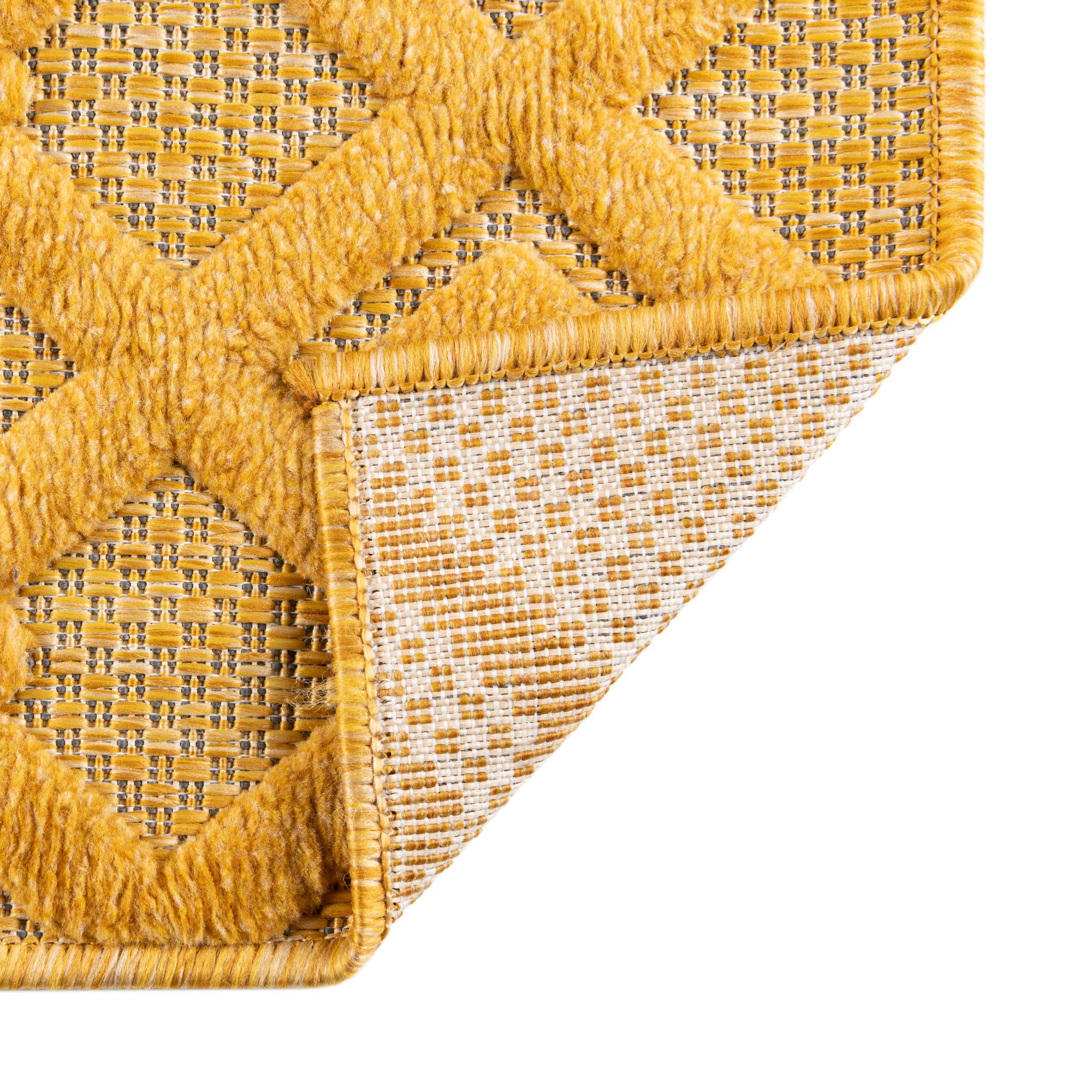 7' 10 x 7' 10 Easy-Clean Trellis Textured Indoor / Outdoor Square Rug