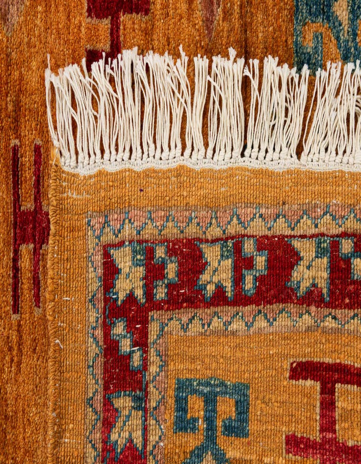 Detail image of 2' 8 x 3'  Hand Knotted Ziegler Wool Square Rug